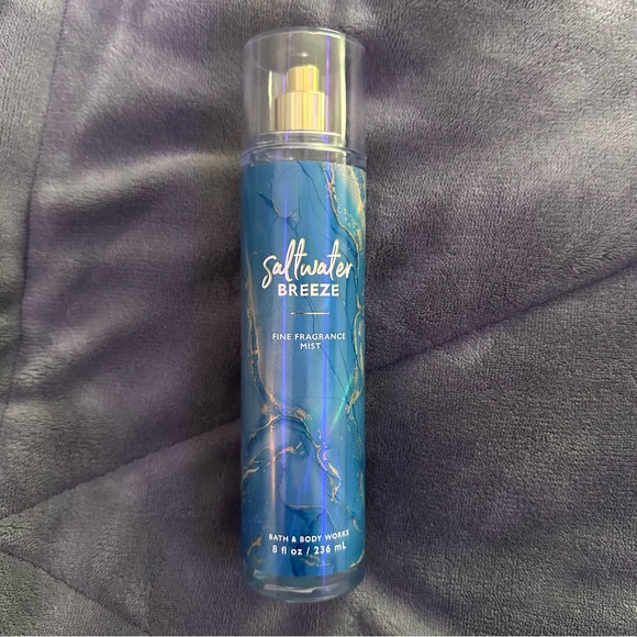 SOLD: Bath & Body Works Saltwater Breeze Fragrance Mist - Picture 1 of 1